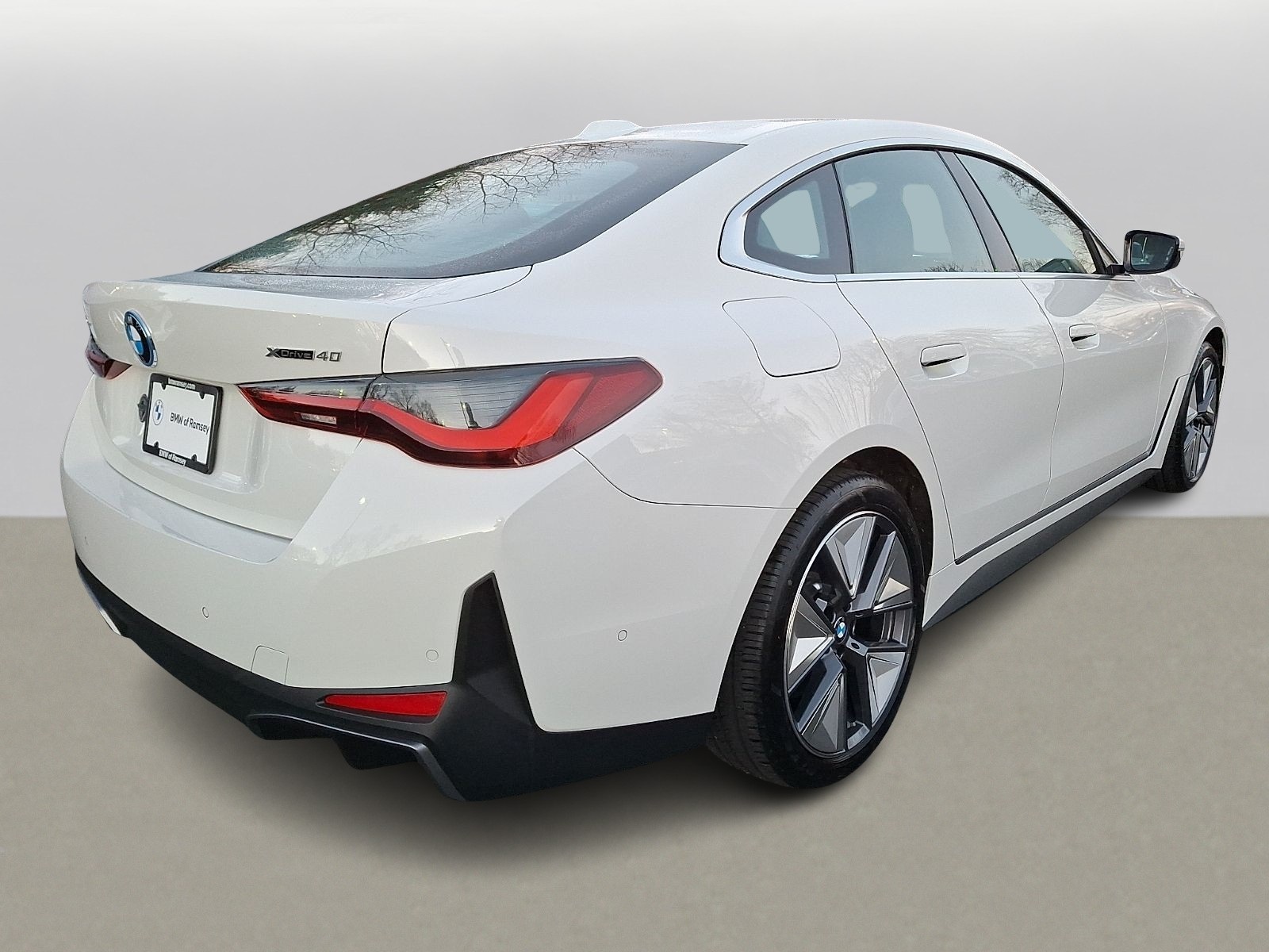 Thumbnail: 2025 BMW i4 - 5