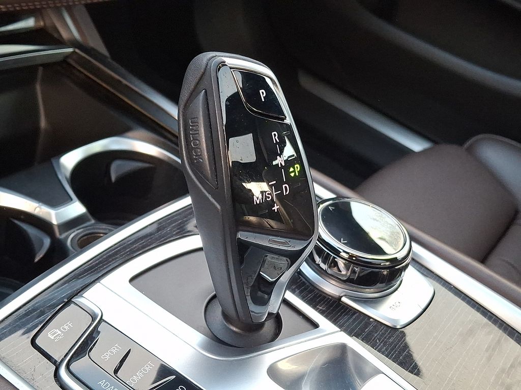 Thumbnail: 2019 BMW 7 Series - 12