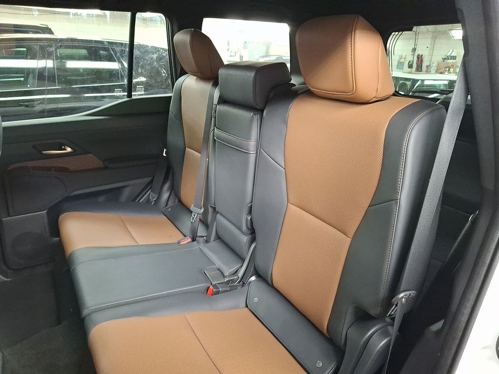 Thumbnail: 2024 Lexus GX - 8