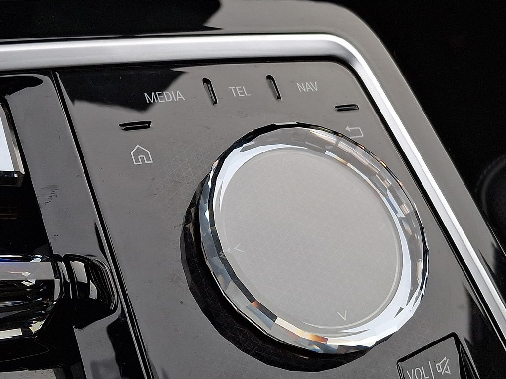 Thumbnail: 2023 BMW 7 Series - 17