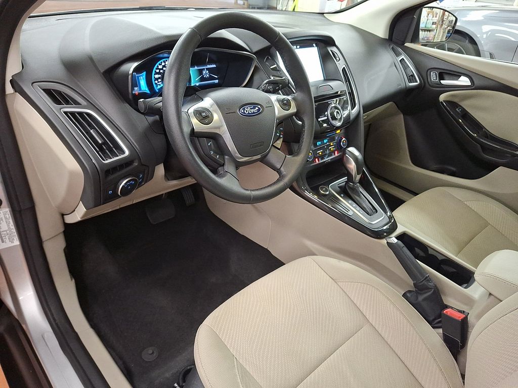 2016 Ford Focus Electric - Photo 9