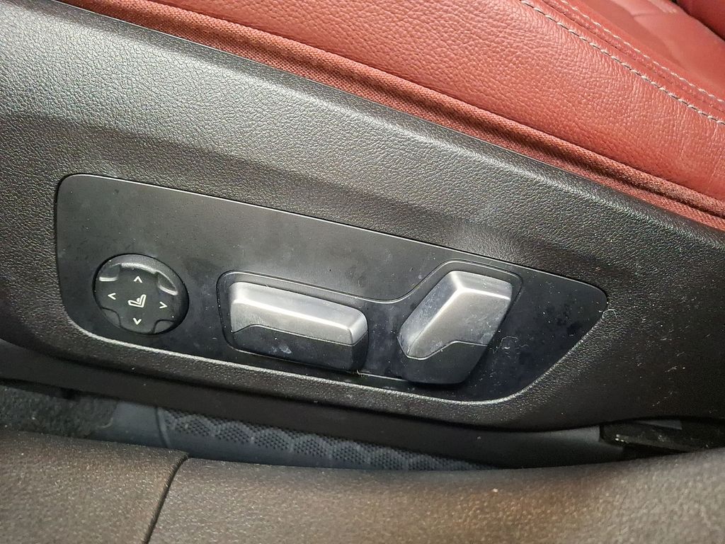 Thumbnail: 2023 BMW 3 Series - 7