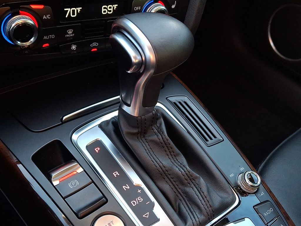 Thumbnail: 2015 Audi A4 - 12