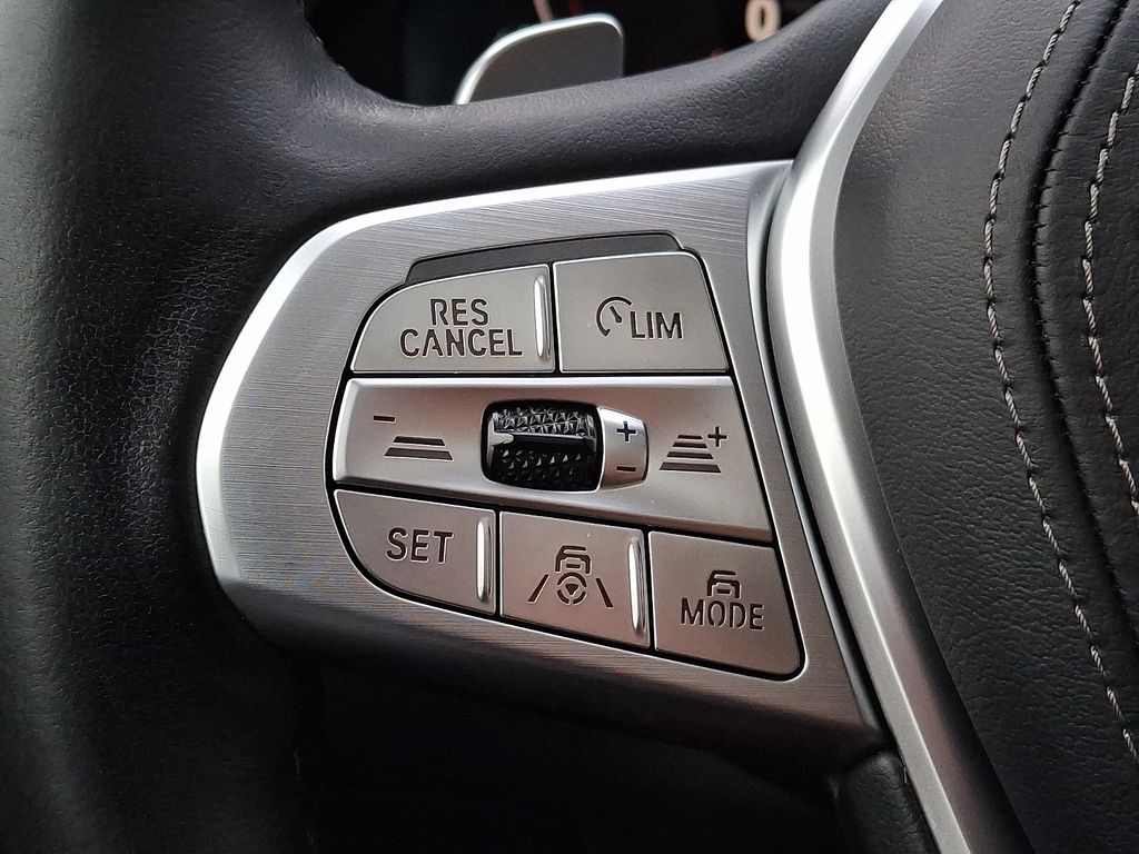 Thumbnail: 2021 BMW X7 - 18