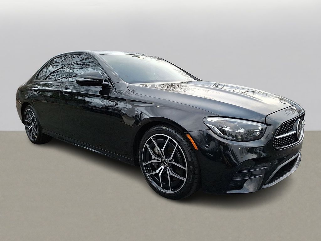 Thumbnail: 2022 Mercedes-Benz E-Class - 3