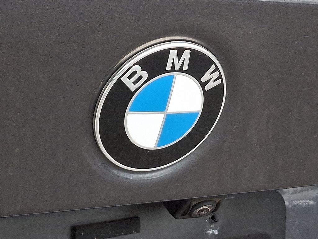 Thumbnail: 2022 BMW 3 Series - 24