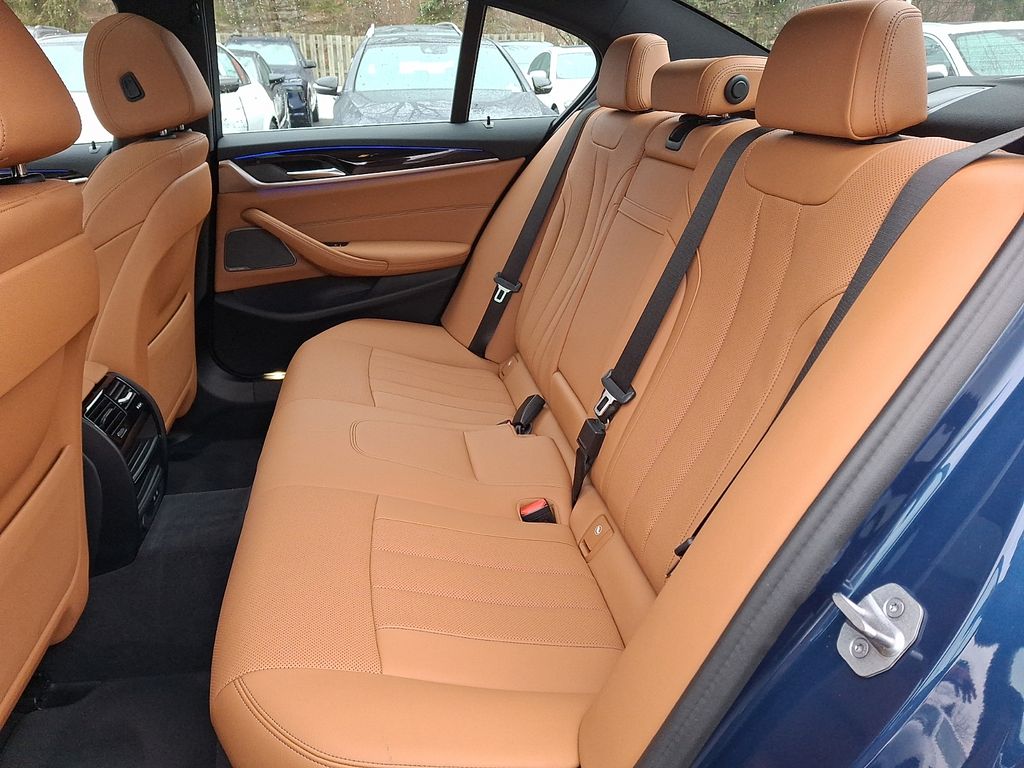 Thumbnail: 2023 BMW 5 Series - 7