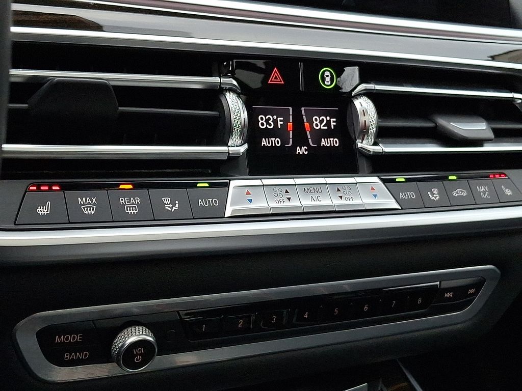 Thumbnail: 2020 BMW X7 - 14
