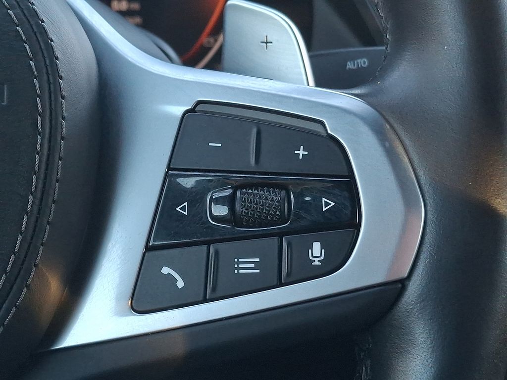 Thumbnail: 2022 BMW X6 - 16