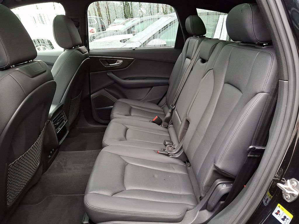 Thumbnail: 2021 Audi Q7 - 7