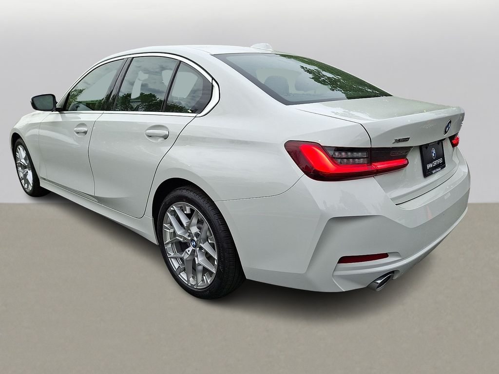 Thumbnail: 2025 BMW 3 Series - 4