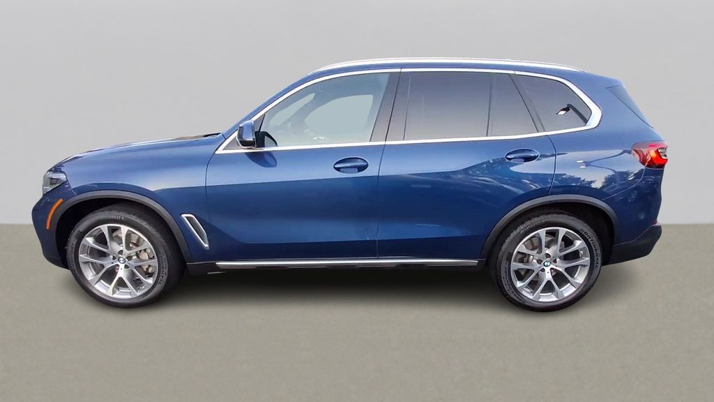 Thumbnail: 2023 BMW X5 - 5