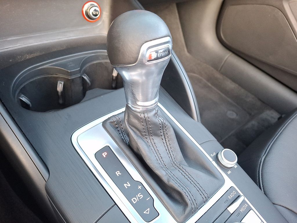 Thumbnail: 2016 Audi A3 - 12