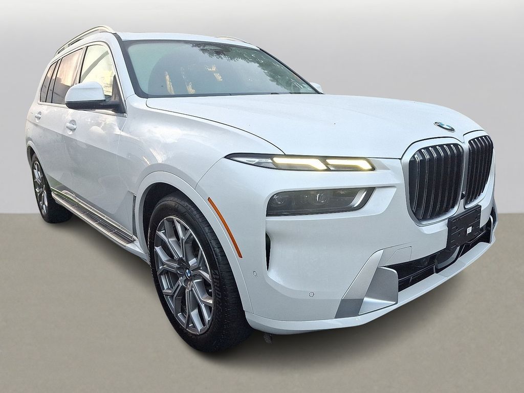 Thumbnail: 2023 BMW X7 - 3