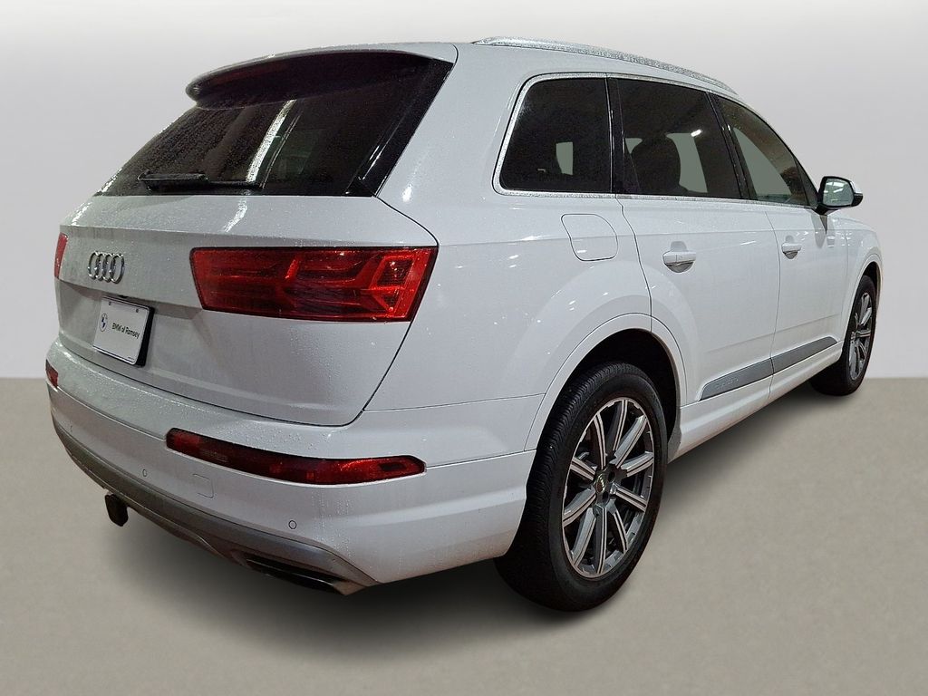 Thumbnail: 2019 Audi Q7 - 3