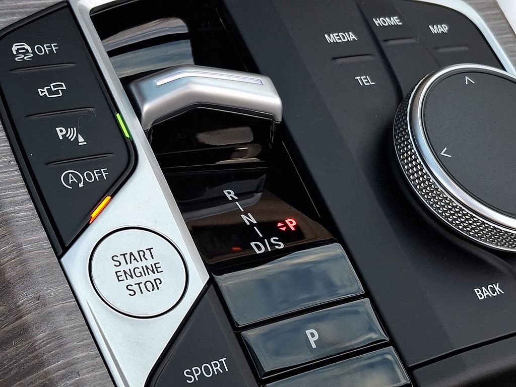 Thumbnail: 2025 BMW 4 Series - 13