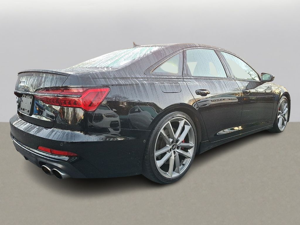 Thumbnail: 2020 Audi S6 - 3