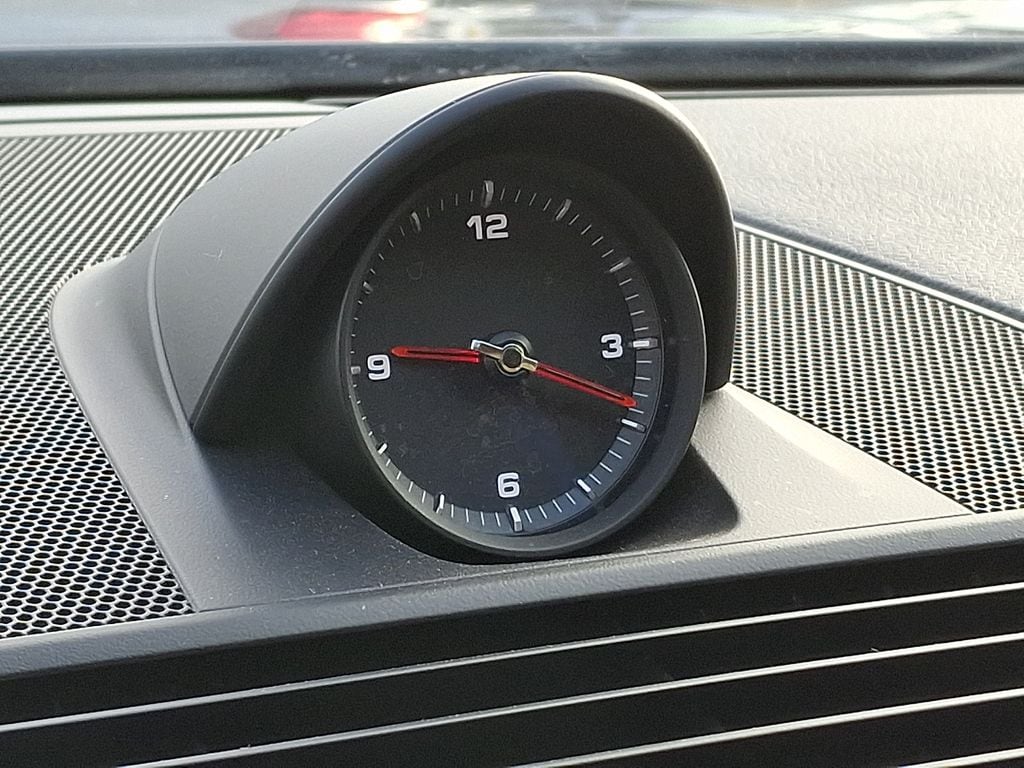 Thumbnail: 2022 Porsche Panamera - 21