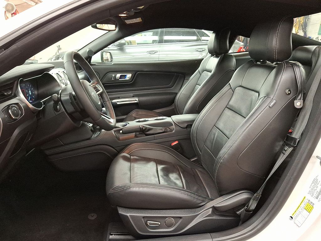 Thumbnail: 2019 Ford Mustang - 12