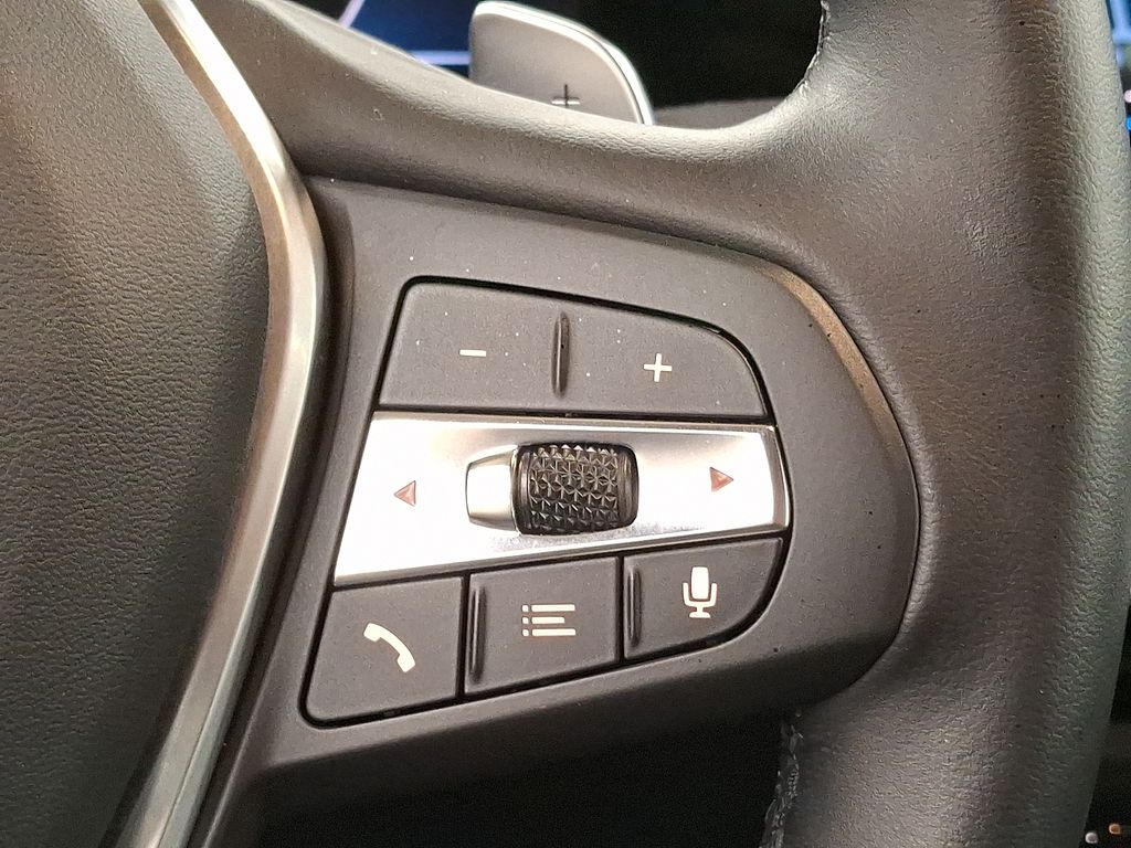 Thumbnail: 2023 BMW 3 Series - 16