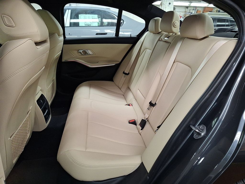 Thumbnail: 2021 BMW 3 Series - 7