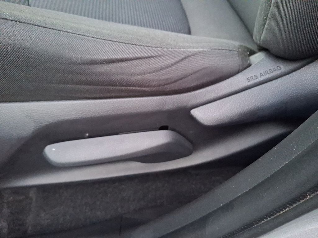 Thumbnail: 2020 Toyota RAV4 - 12