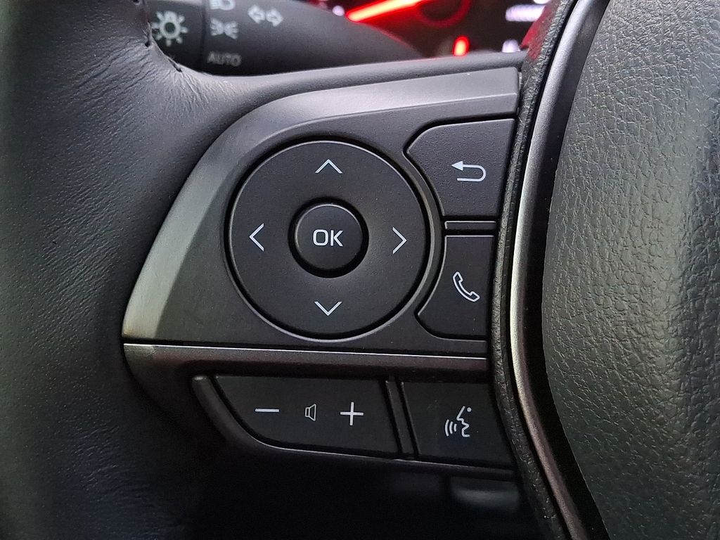 Thumbnail: 2022 Toyota Camry - 17