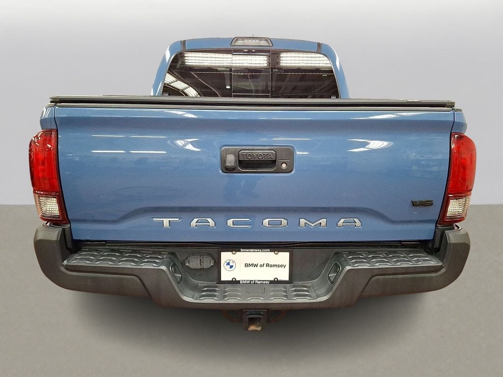 Thumbnail: 2019 Toyota Tacoma - 5