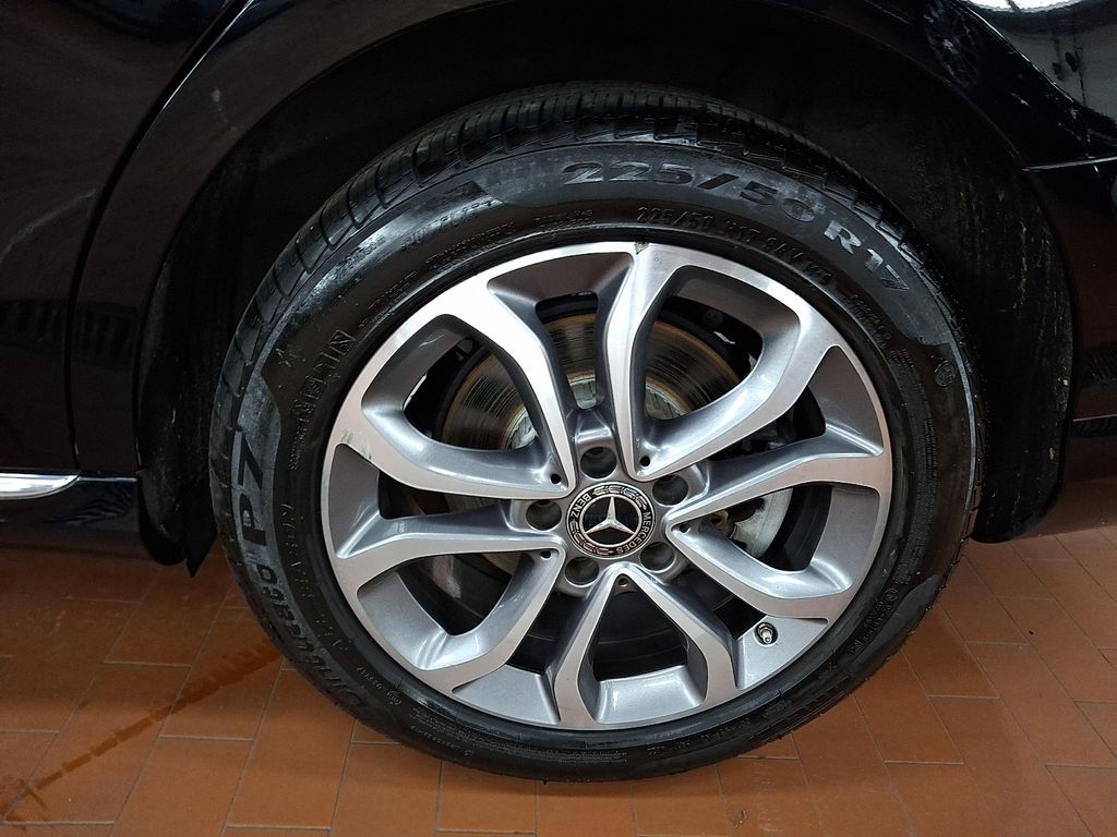 Thumbnail: 2018 Mercedes-Benz C-Class - 7