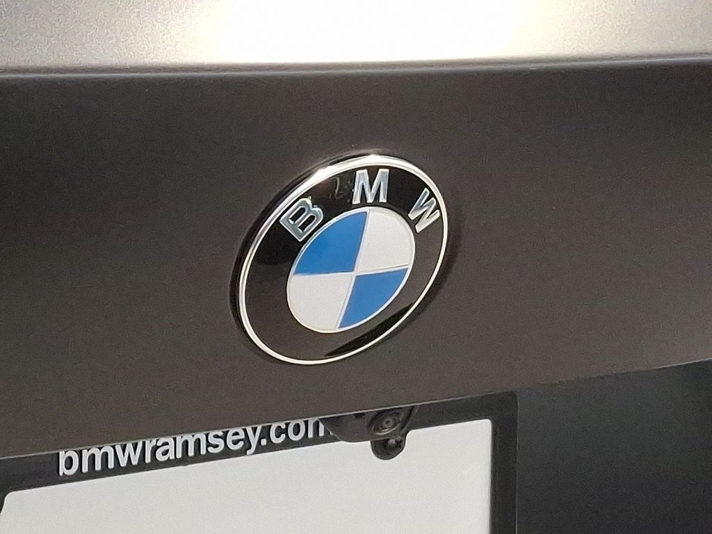 Thumbnail: 2026 BMW M5 - 9