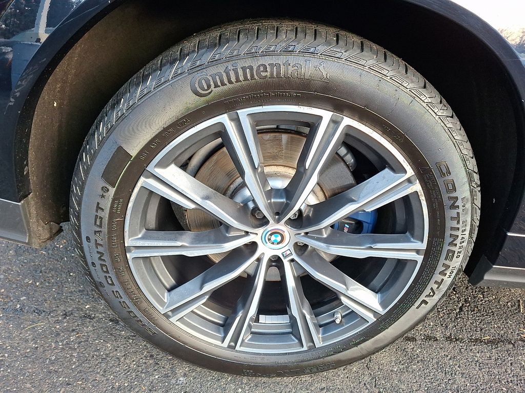 Thumbnail: 2023 BMW X6 - 6