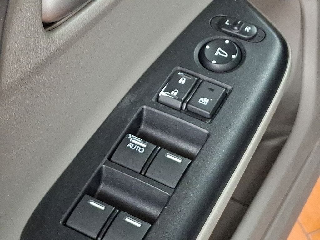 Thumbnail: 2013 Honda Civic - 24