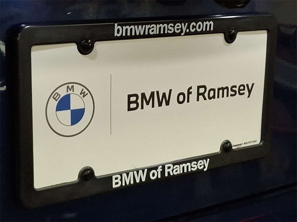 Thumbnail: 2025 BMW i5 - 30