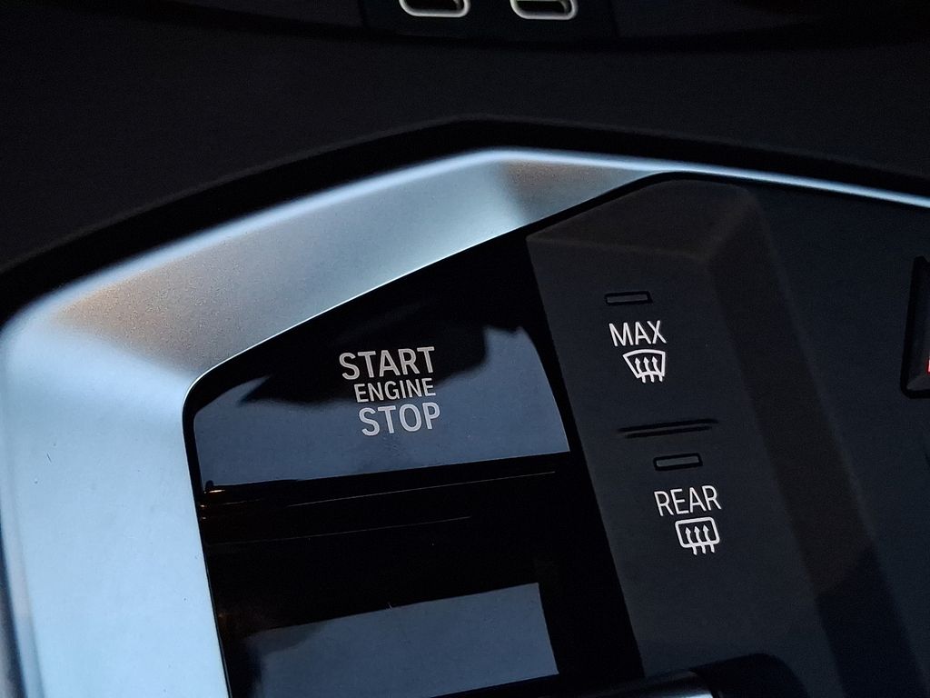 Thumbnail: 2025 BMW 2 Series - 19