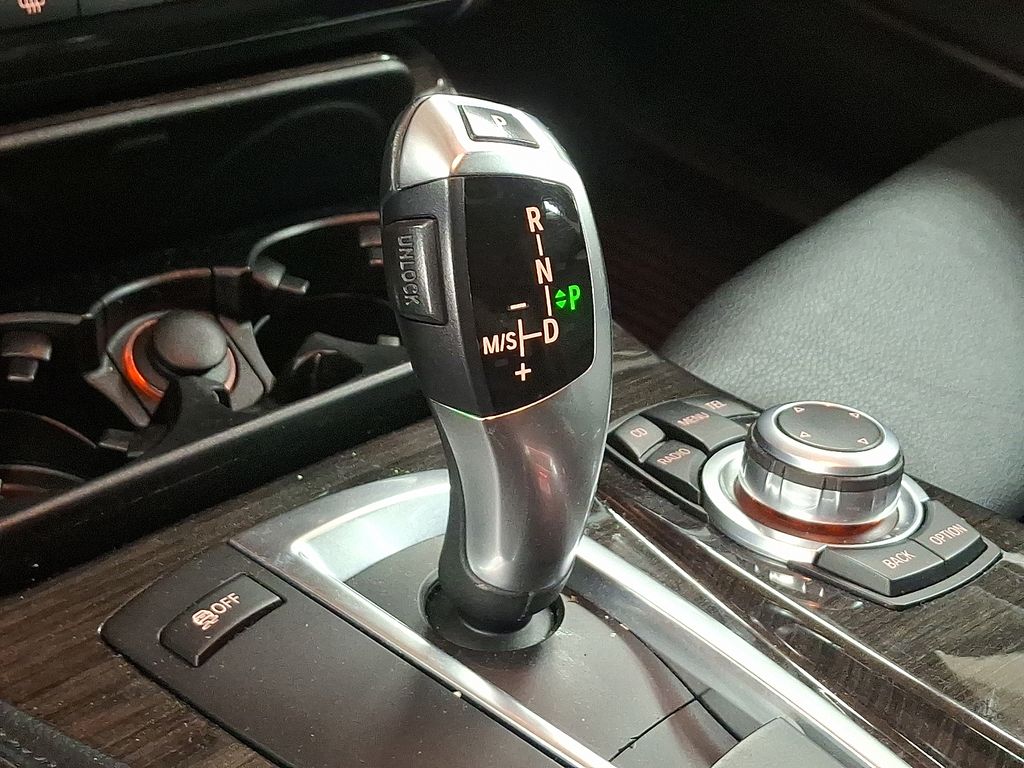 Thumbnail: 2011 BMW 5 Series - 13