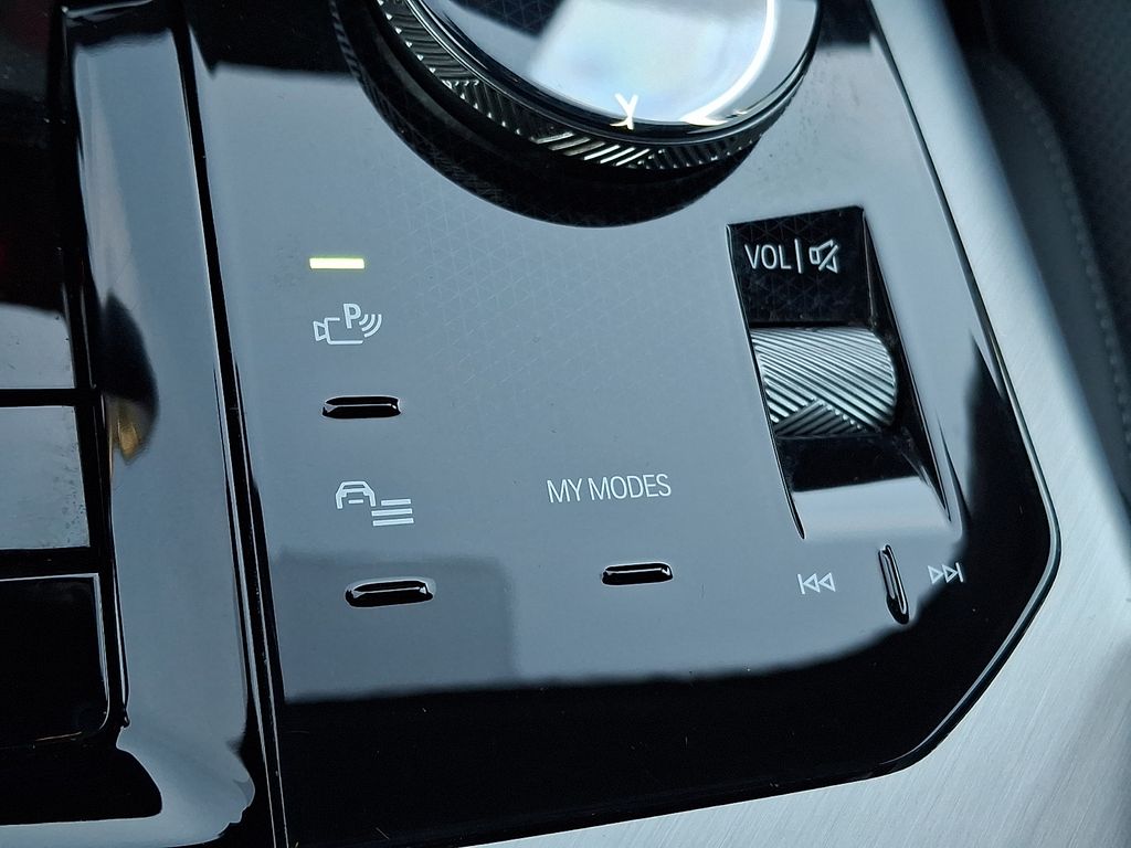 Thumbnail: 2025 BMW X3 - 21