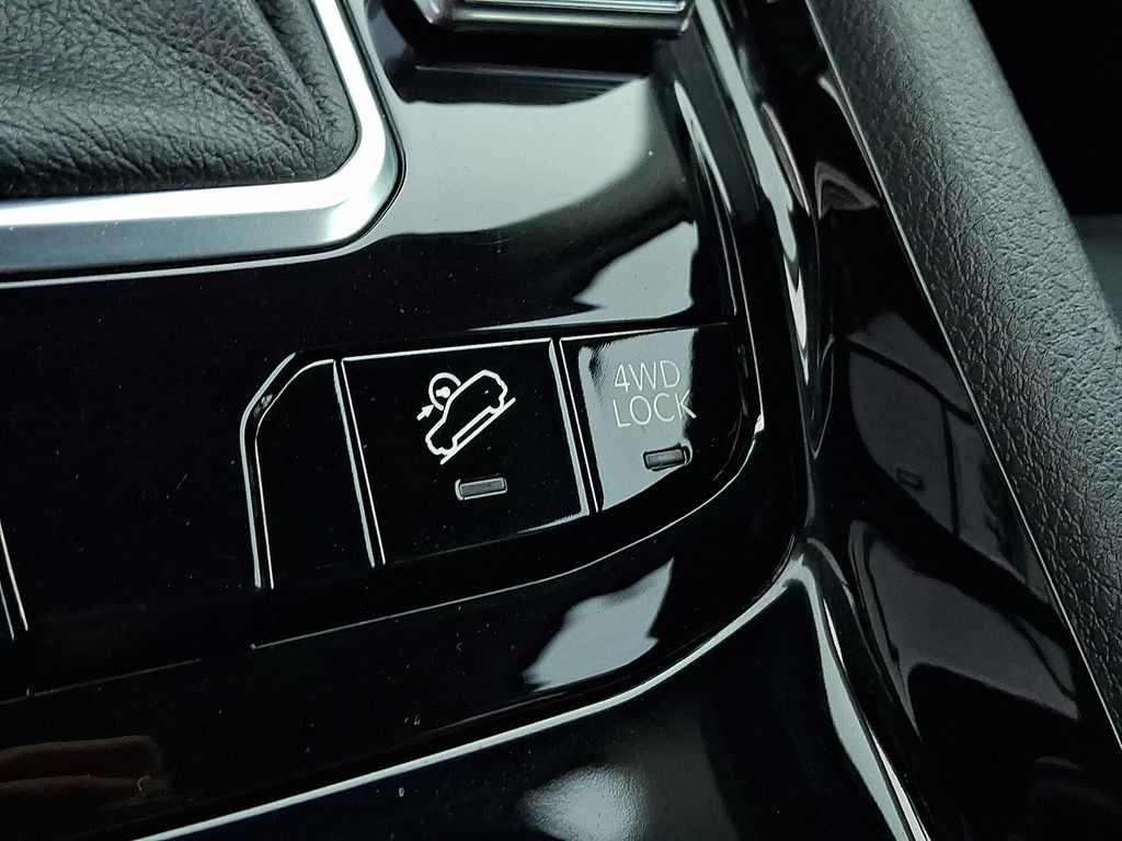 Thumbnail: 2022 Jeep Compass - 18