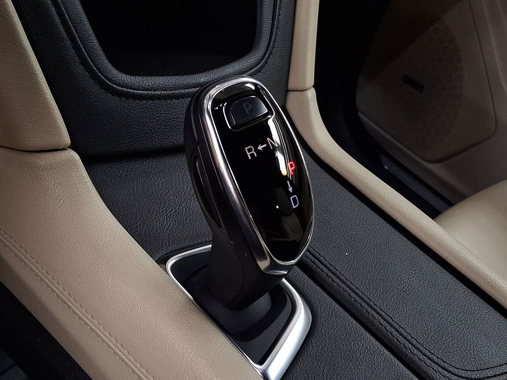 Thumbnail: 2018 Cadillac XT5 - 11