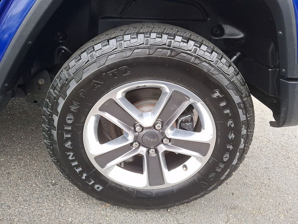 Thumbnail: 2020 Jeep Wrangler - 8