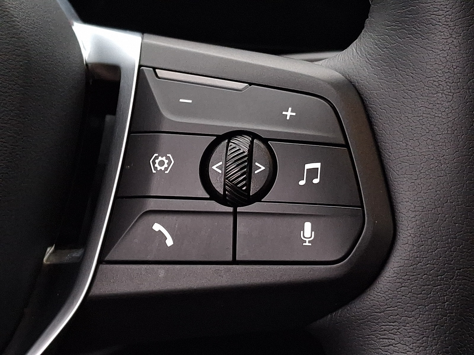 Thumbnail: 2025 BMW X1 - 18