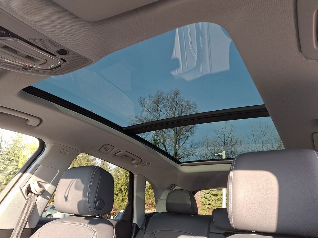 Thumbnail: 2022 Audi Q5 - 12