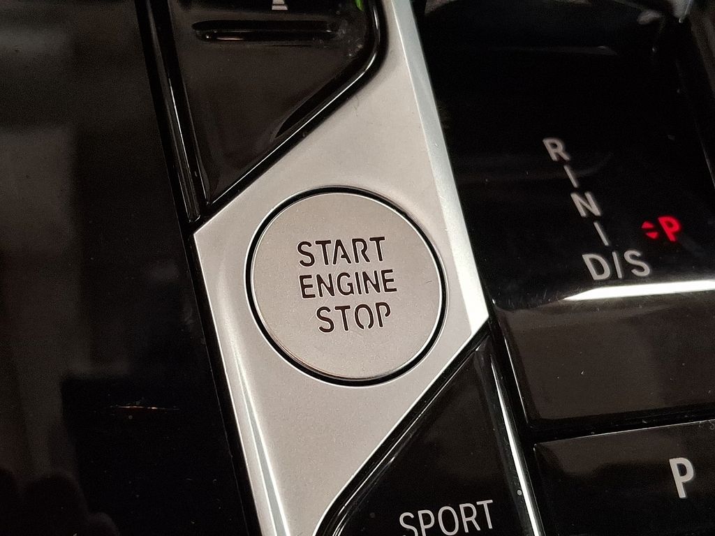 Thumbnail: 2024 BMW X7 - 19