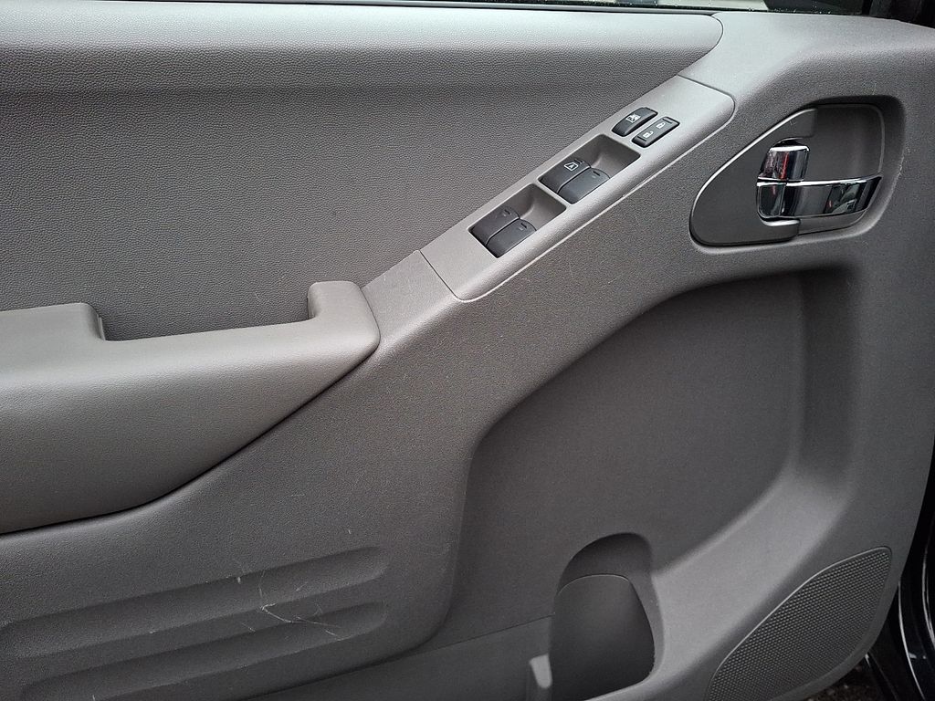 Thumbnail: 2018 Nissan Frontier - 7