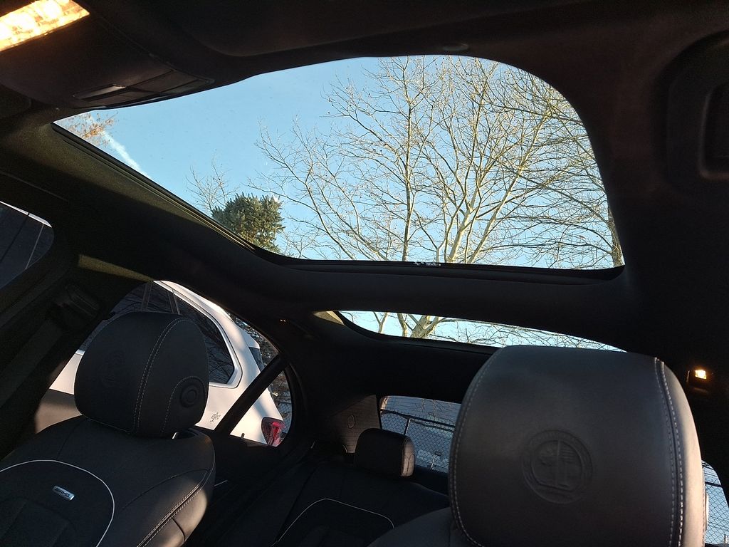 Thumbnail: 2021 Mercedes-Benz E-Class - 9