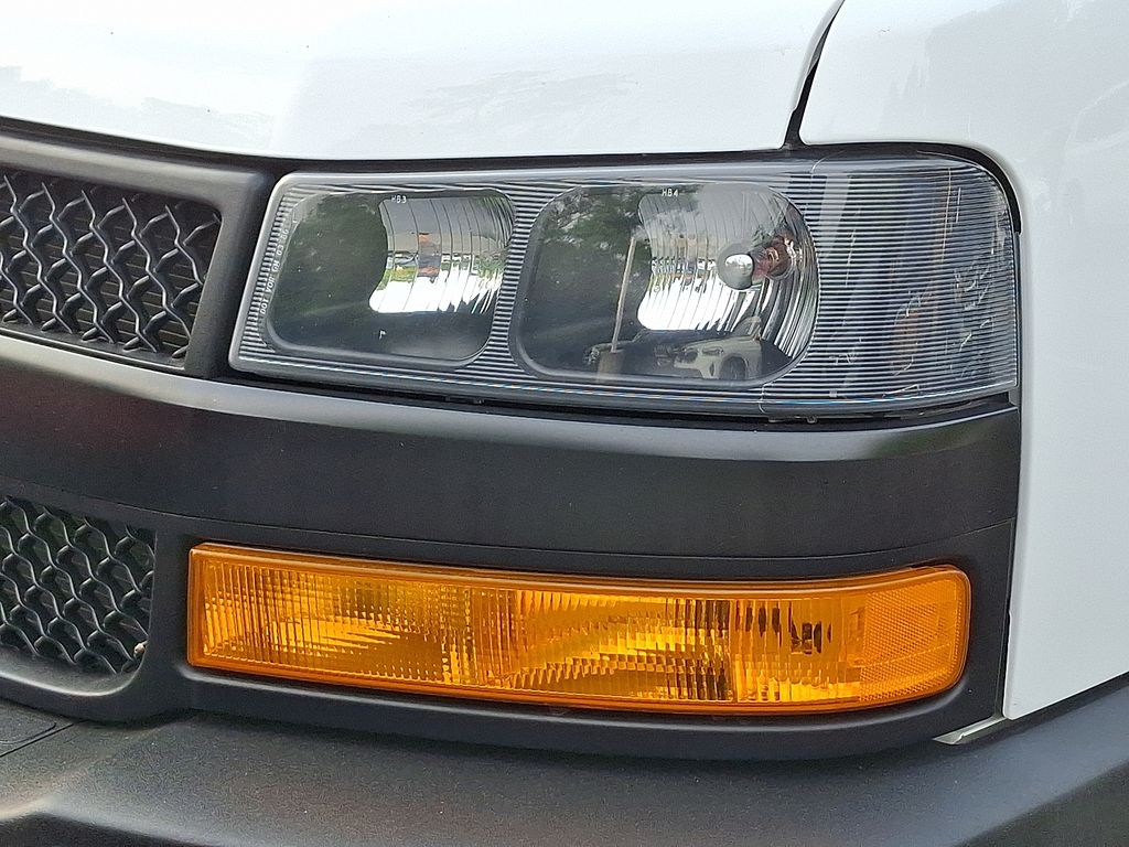Thumbnail: 2023 Chevrolet Express - 8