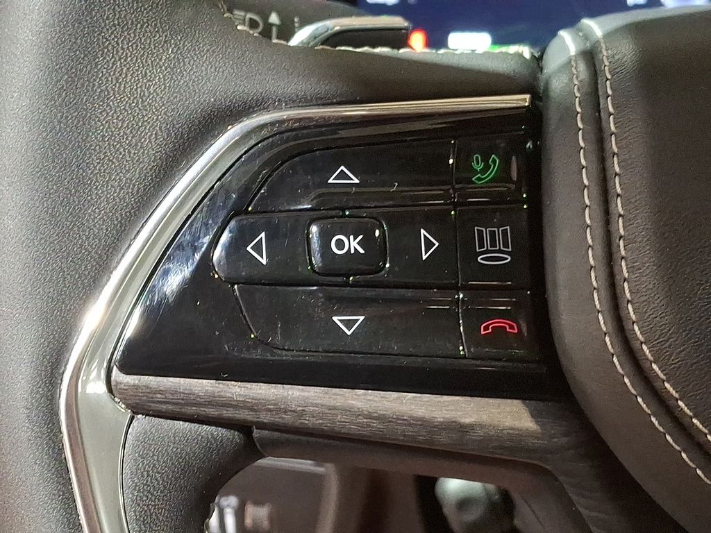 Thumbnail: 2023 Jeep Grand Cherokee - 18