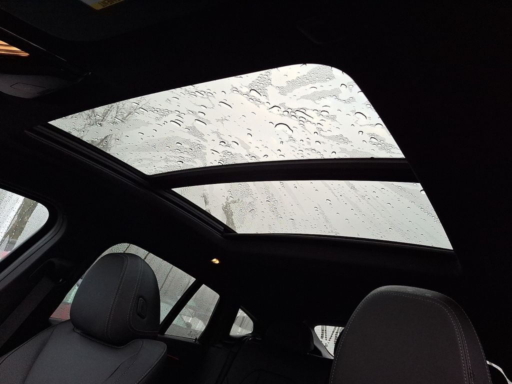 Thumbnail: 2025 BMW X4 - 12