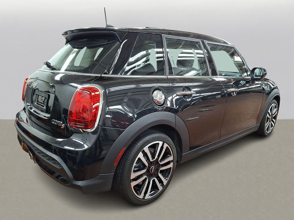 Thumbnail: 2024 MINI Cooper Hardtop - 4