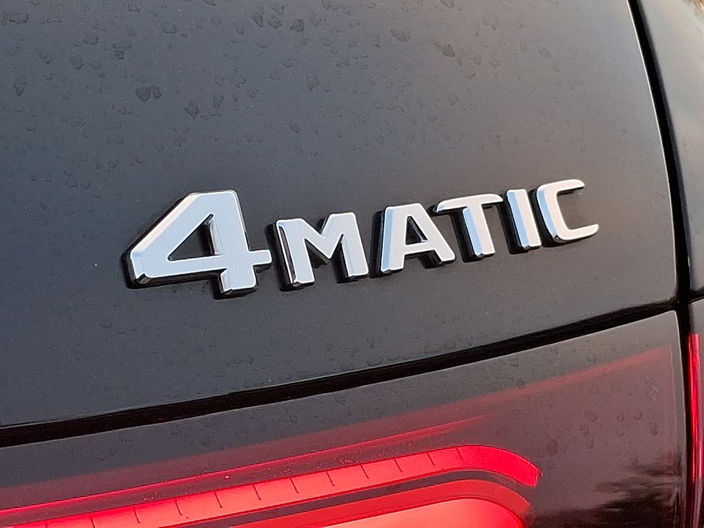 Thumbnail: 2023 Mercedes-Benz GLC - 29