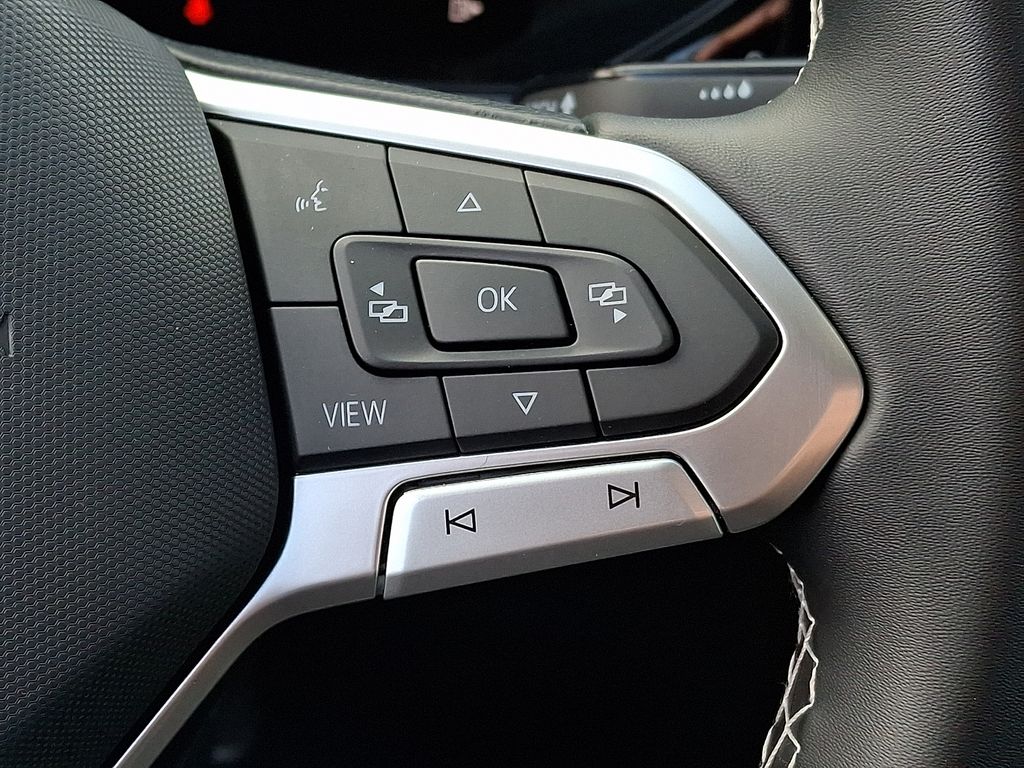 Thumbnail: 2022 Volkswagen Taos - 20